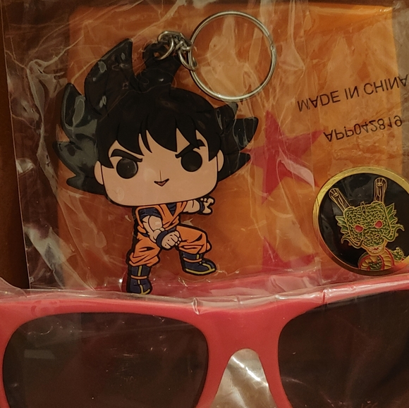 Capsule Corp Future Trunks - Picture 2 of 16